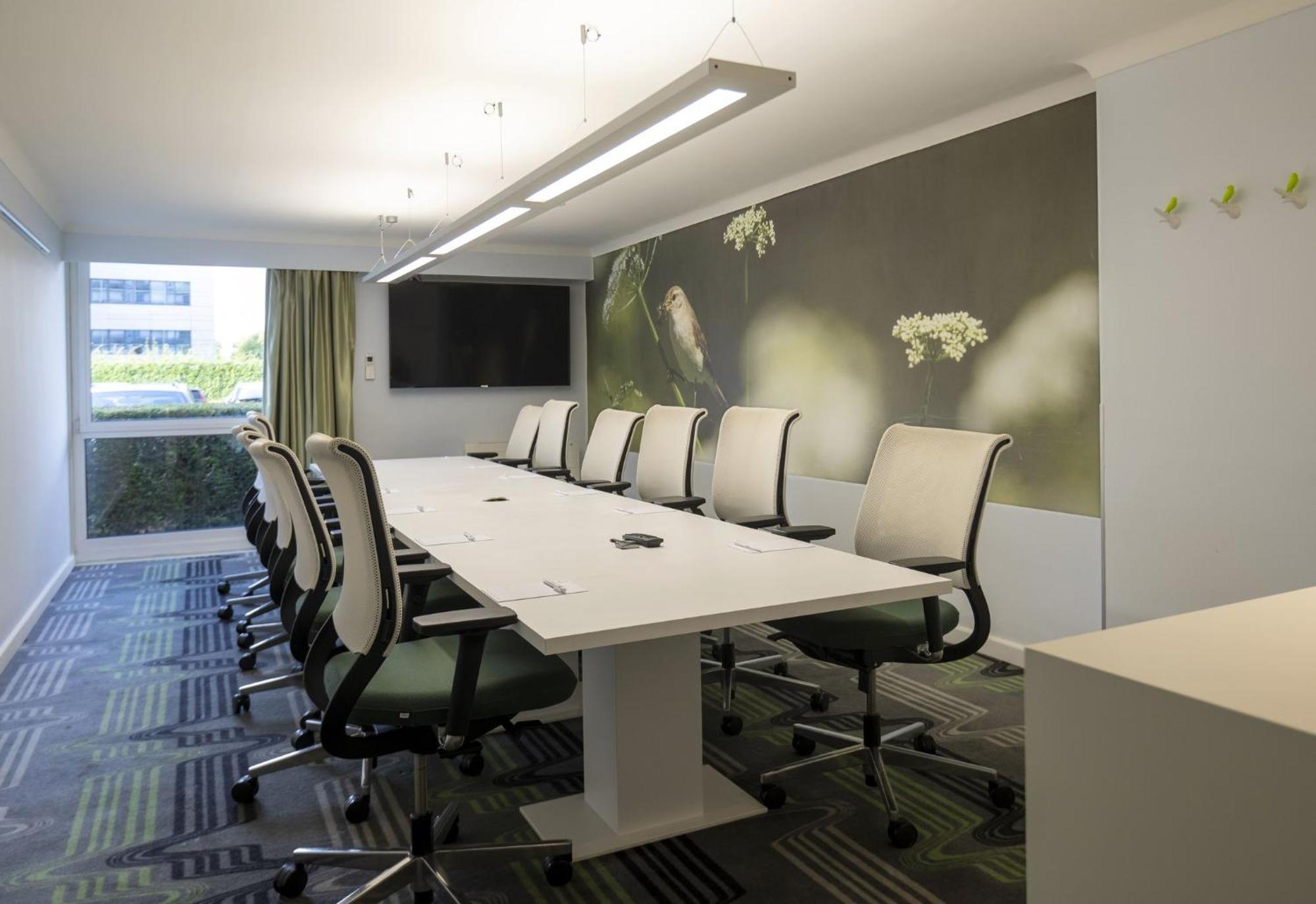 Brussels Airport By Ihg Hotel 4*