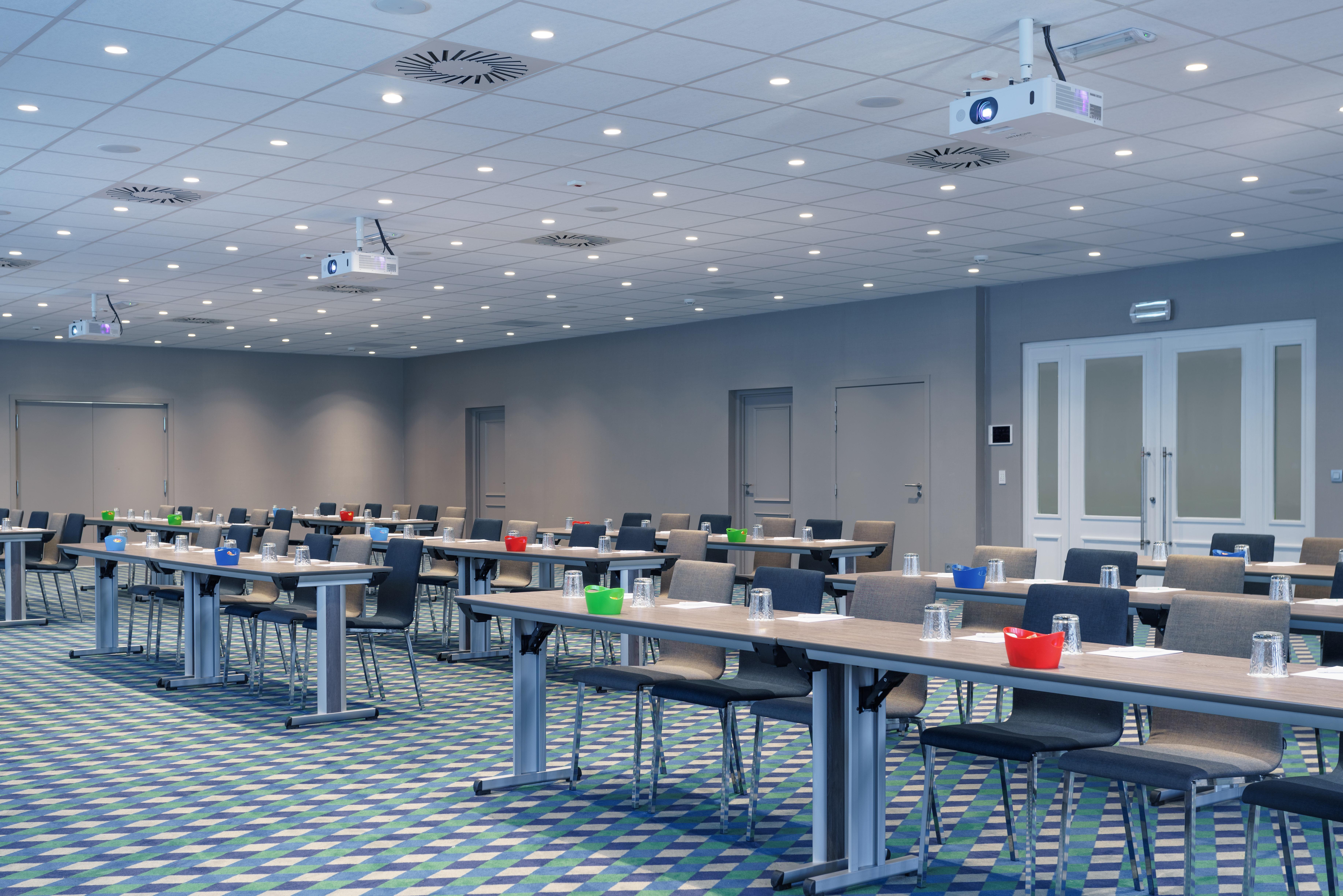 Brussels Airport By Ihg Hotel 4*