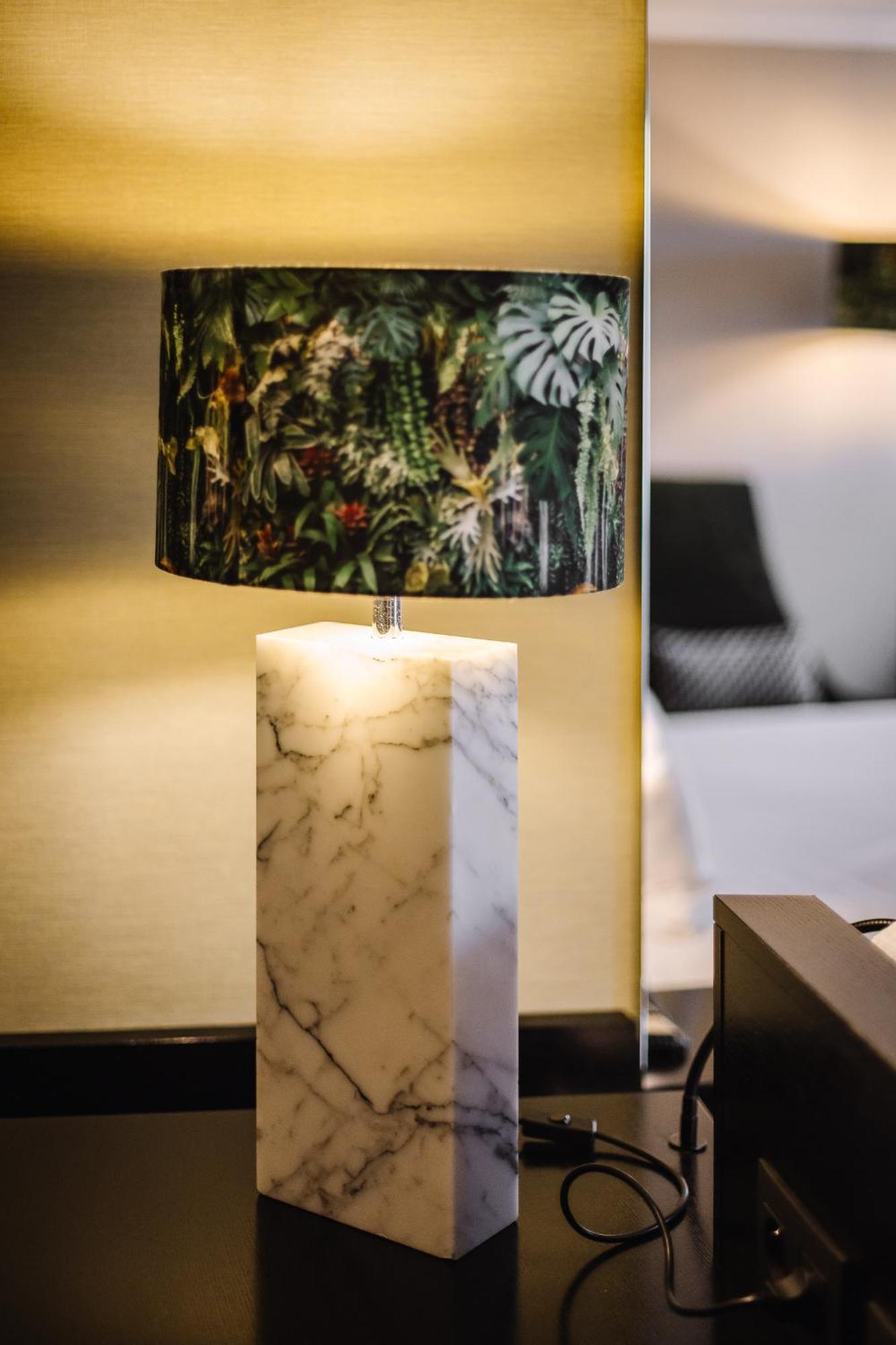 Hotel Brussels Airport By Ihg 4*