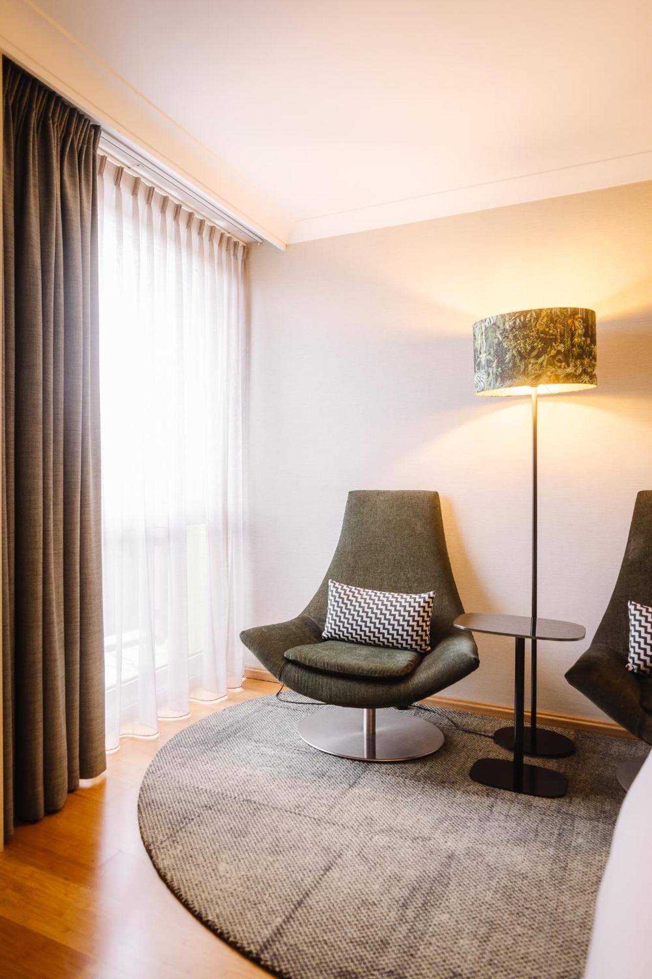 Brussels Airport By Ihg 4*